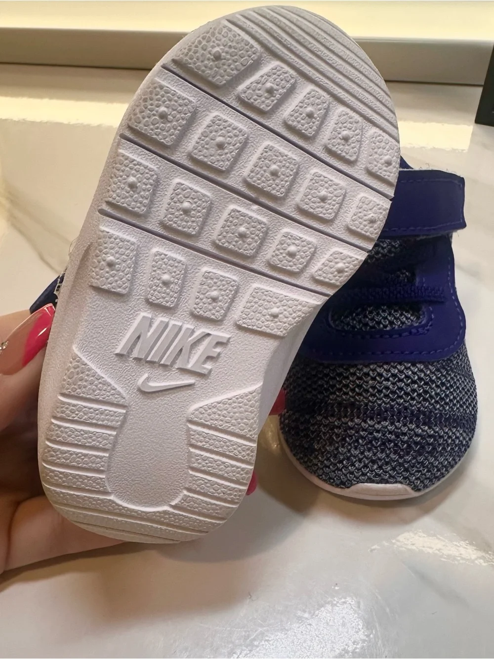 Nike lightweight knit